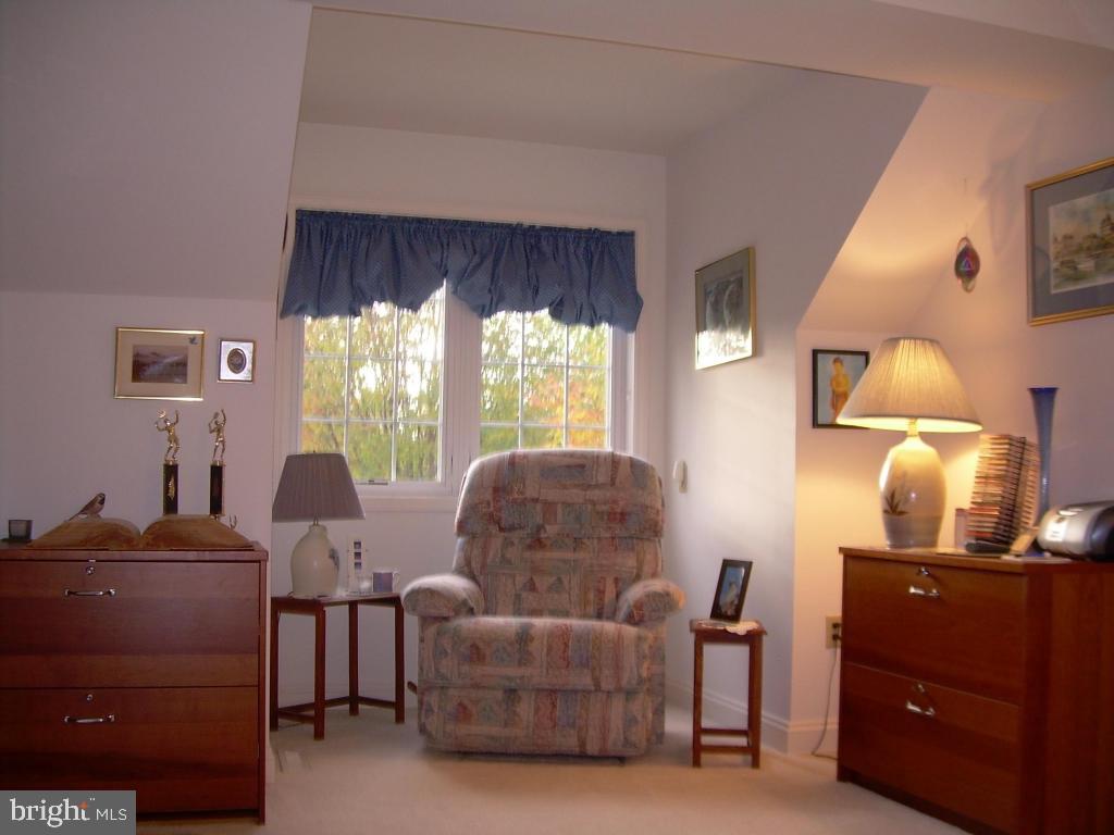 1057 Kent Garden Lititz, PA 17543 - Photo 8 of 18