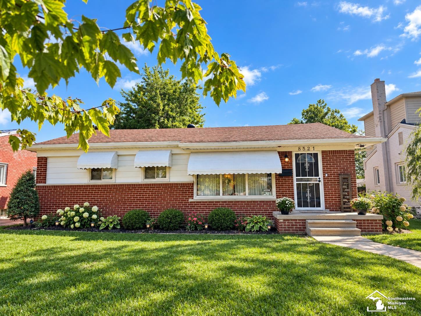 8521 Pardee Road Taylor, MI 48180 - Photo 1 of 11 Gallery Image 1