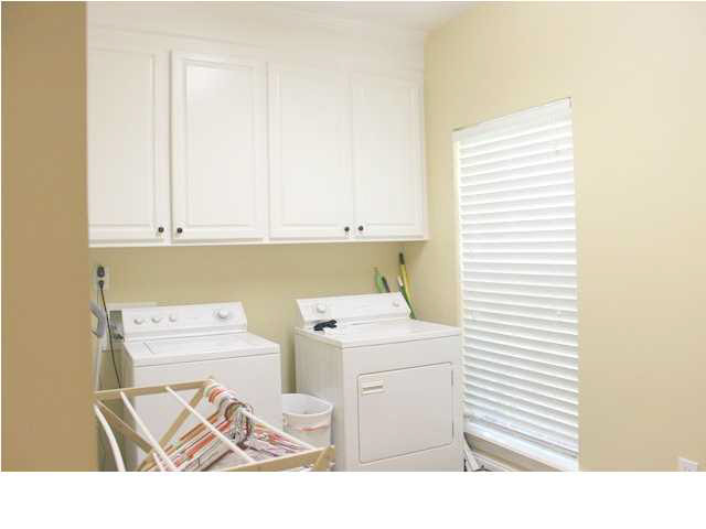 129 Random Oak Cove Raymond, MS 39154 - Photo 18 of 43 Extra large laundry room