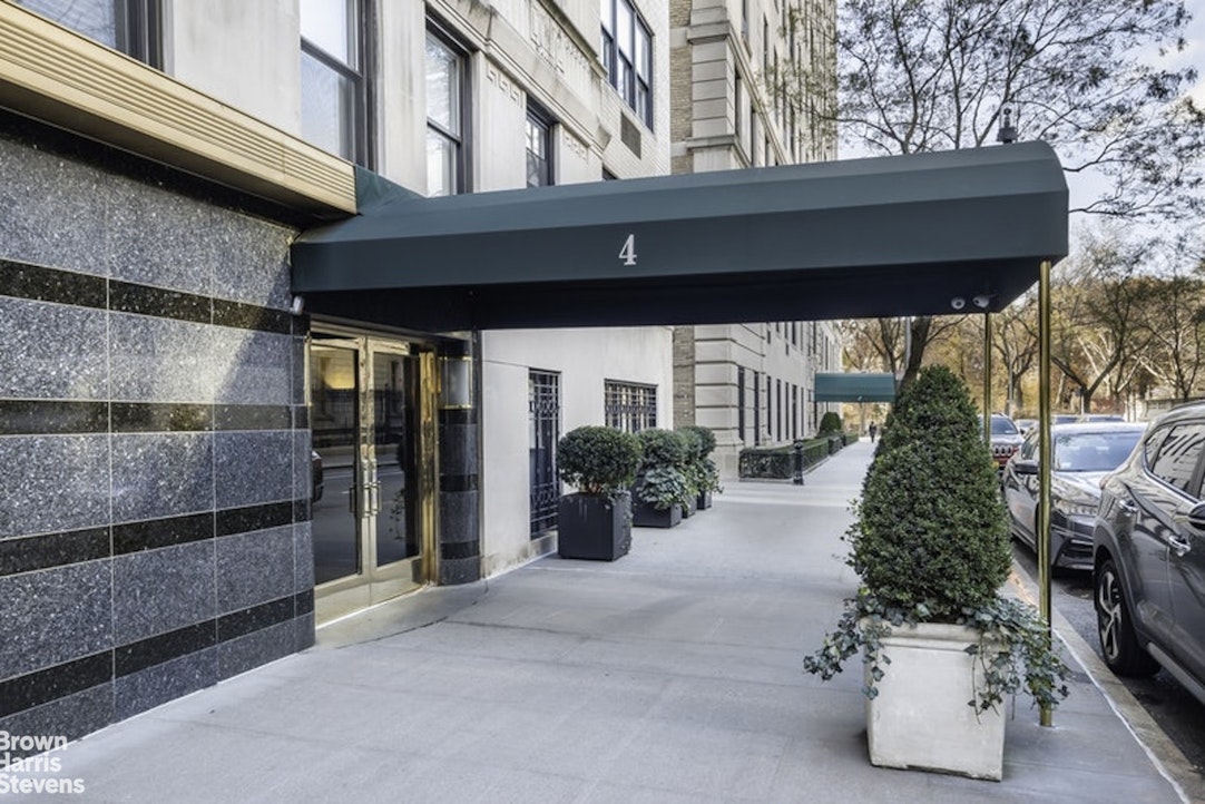 4 East 70th Street, Unit 7C Manhattan, NY 10021 - Photo 9 of 10