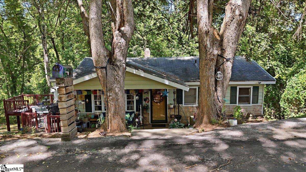 76 Bomar Street Inman, SC 29349 - Photo 1 of 16