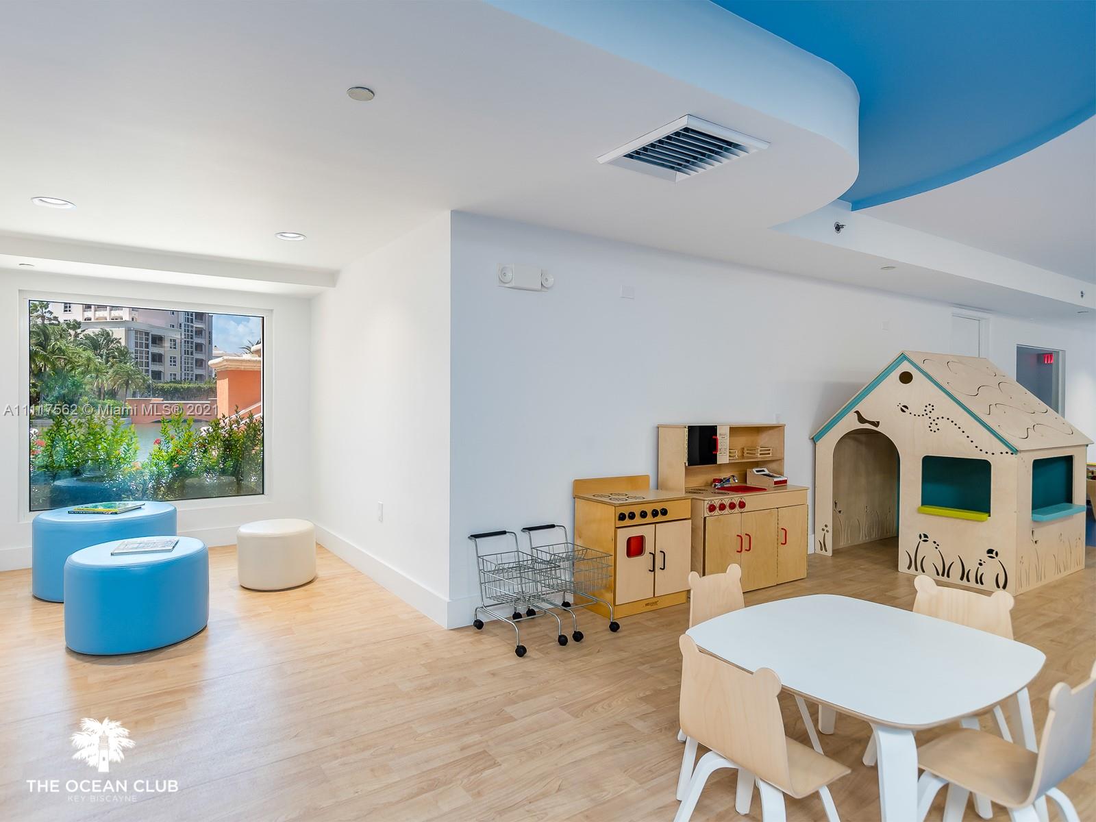 765 Crandon Boulevard, Unit 504 Key Biscayne, FL 33149 - Photo 46 of 46 a living room with furniture a window and a potted plant
