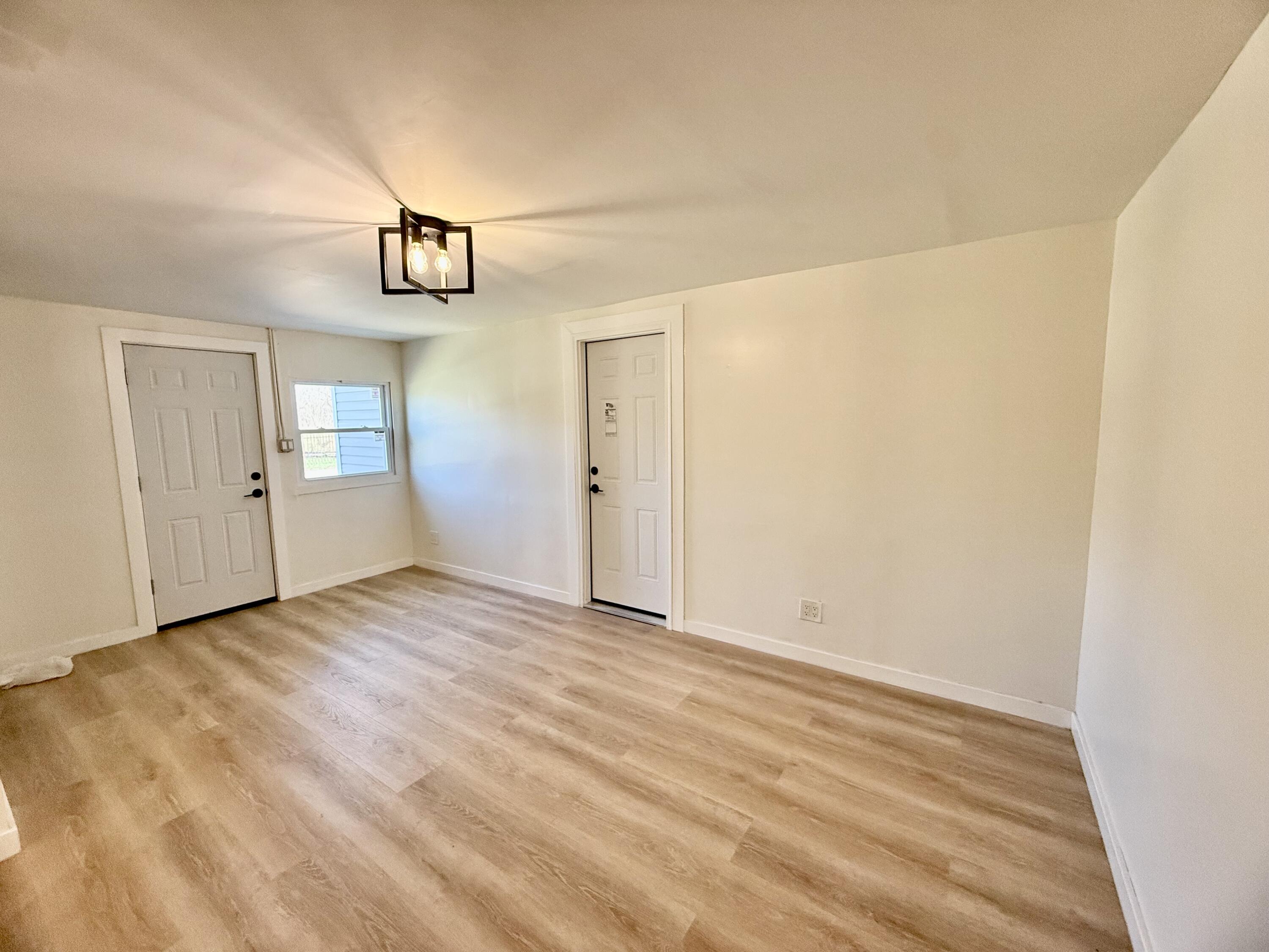 4301 Buchanan Street Gary, IN 46408 - Photo 10 of 19 3000x2250