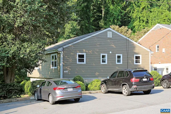 $1,495 | 616 Rockcreek Road, Unit B, Charlottesville, VA 22903