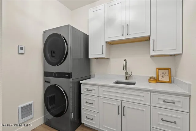 $445,000 | 300 East Grosbeak, Hayden, ID 83835