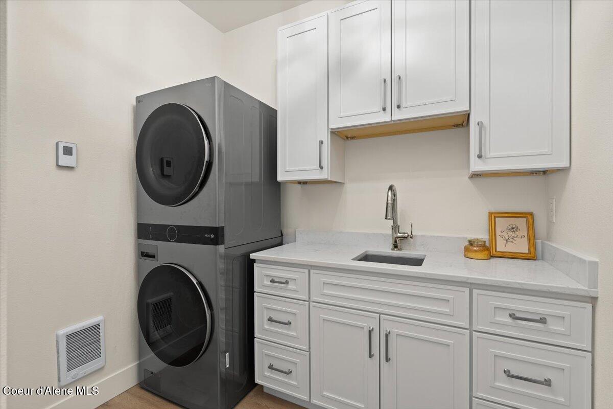 300 East Grosbeak Hayden, ID 83835 - Photo 12 of 12 36-Laundry