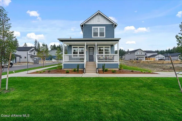 $445,000 | 300 East Grosbeak, Hayden, ID 83835