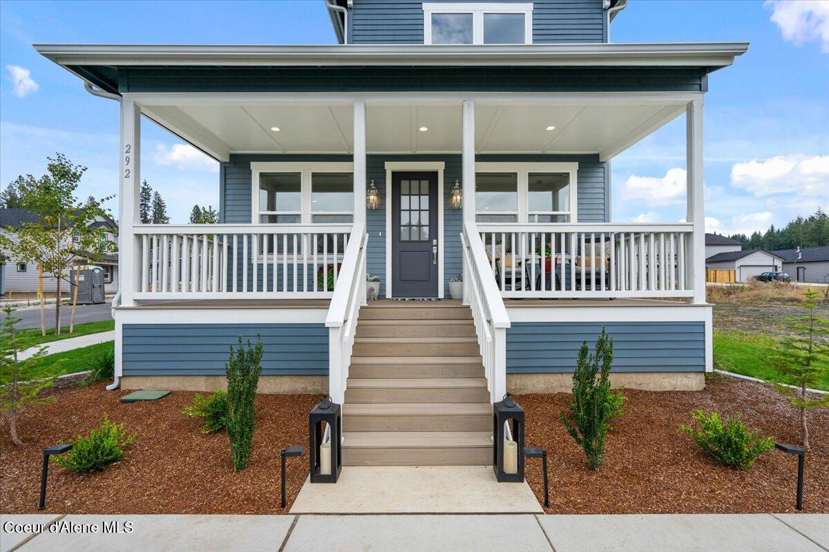 300 East Grosbeak Hayden, ID 83835 - Photo 6 of 12 05-Front entry and porch
