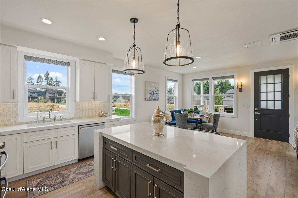 300 East Grosbeak Hayden, ID 83835 - Photo 10 of 12 14-Kitchen
