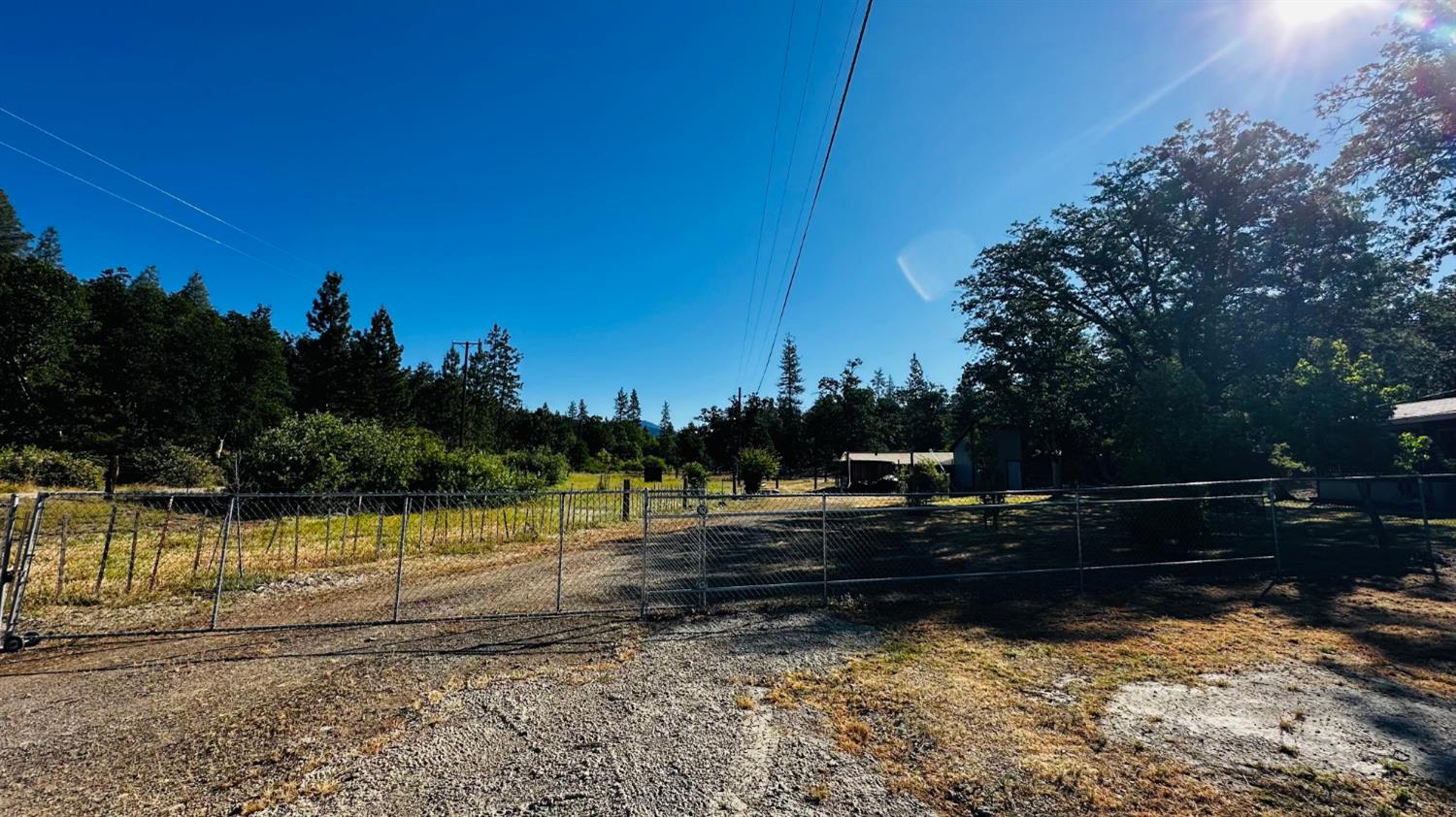 70 Oak Avenue Hayfork, CA 96041 - Photo 26 of 49 a view of a yard