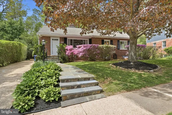 $1,065,000 | 2728 North Yucatan Street, Arlington, VA 22213