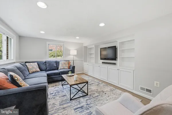 $1,065,000 | 2728 North Yucatan Street, Arlington, VA 22213