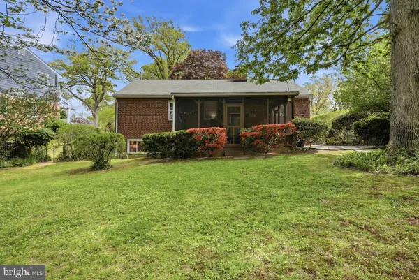 $1,065,000 | 2728 North Yucatan Street, Arlington, VA 22213
