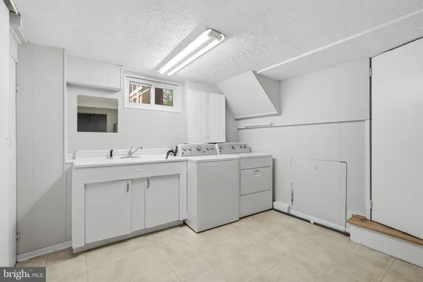 $1,065,000 | 2728 North Yucatan Street, Arlington, VA 22213