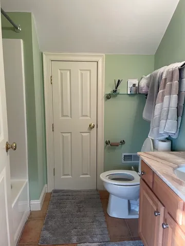 $819,000 | 220 Grove Street, Unit 1, Waltham, MA 02453