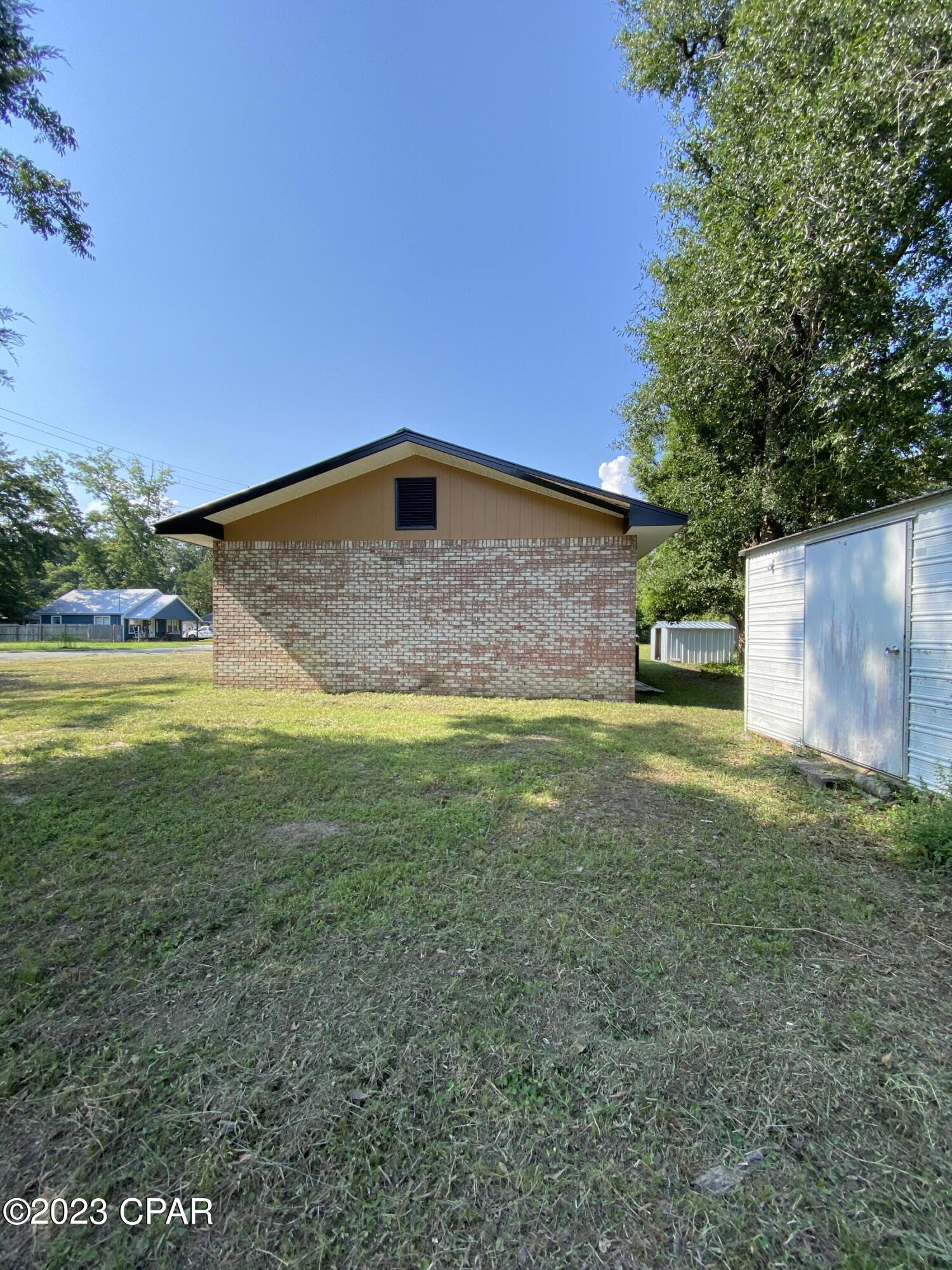 799 Sinclair Street Chipley, FL 32428 - Photo 11 of 34 Gallery Image 11