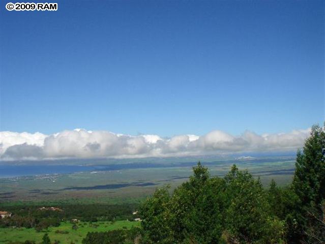 0 Waiahuli Road Kula, HI 96790 - Photo 8 of 17 a view of lake with mountain