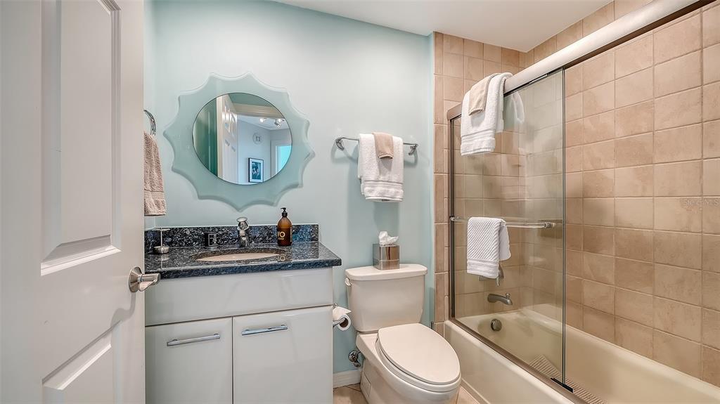 409 North Point Road, Unit 401 Osprey, FL 34229 - Photo 38 of 90