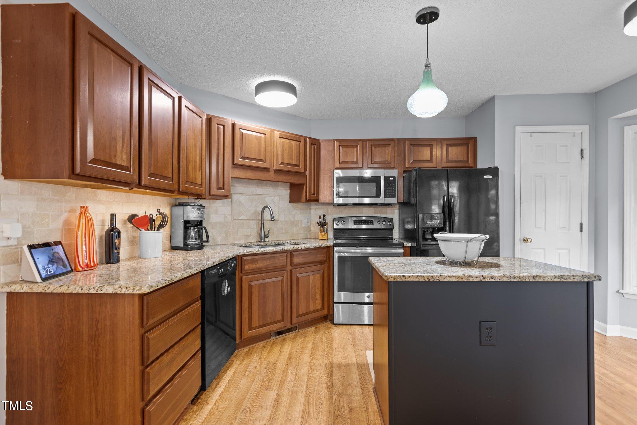 2405 Dunbrook Court Raleigh, NC 27604 - Photo 12 of 45 23-web-or-mls-IMGL8231