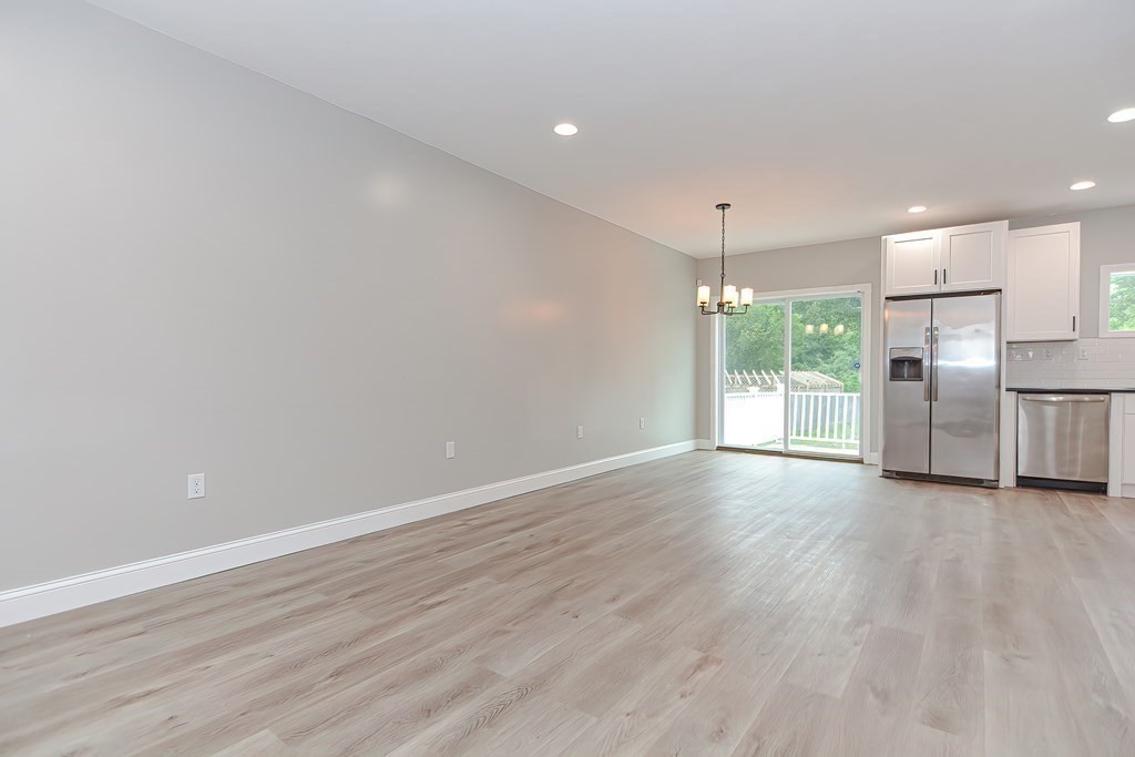 5 Sandy Road Wareham, MA 02571 - Photo 4 of 38 Gallery Image 4