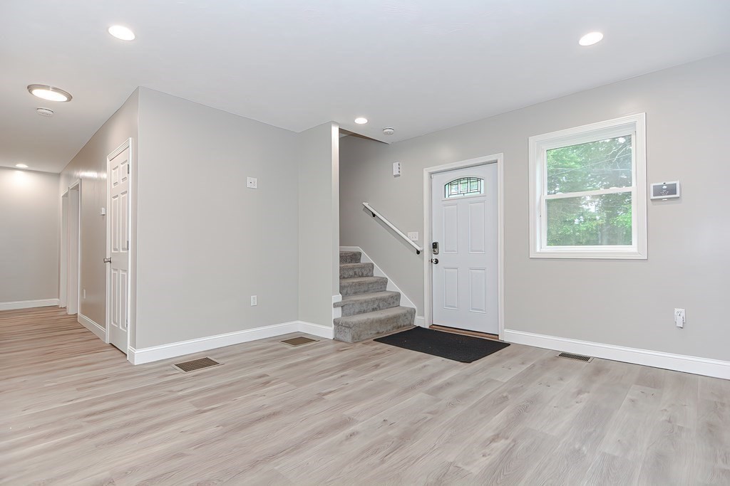 5 Sandy Road Wareham, MA 02571 - Photo 9 of 38 Gallery Image 9