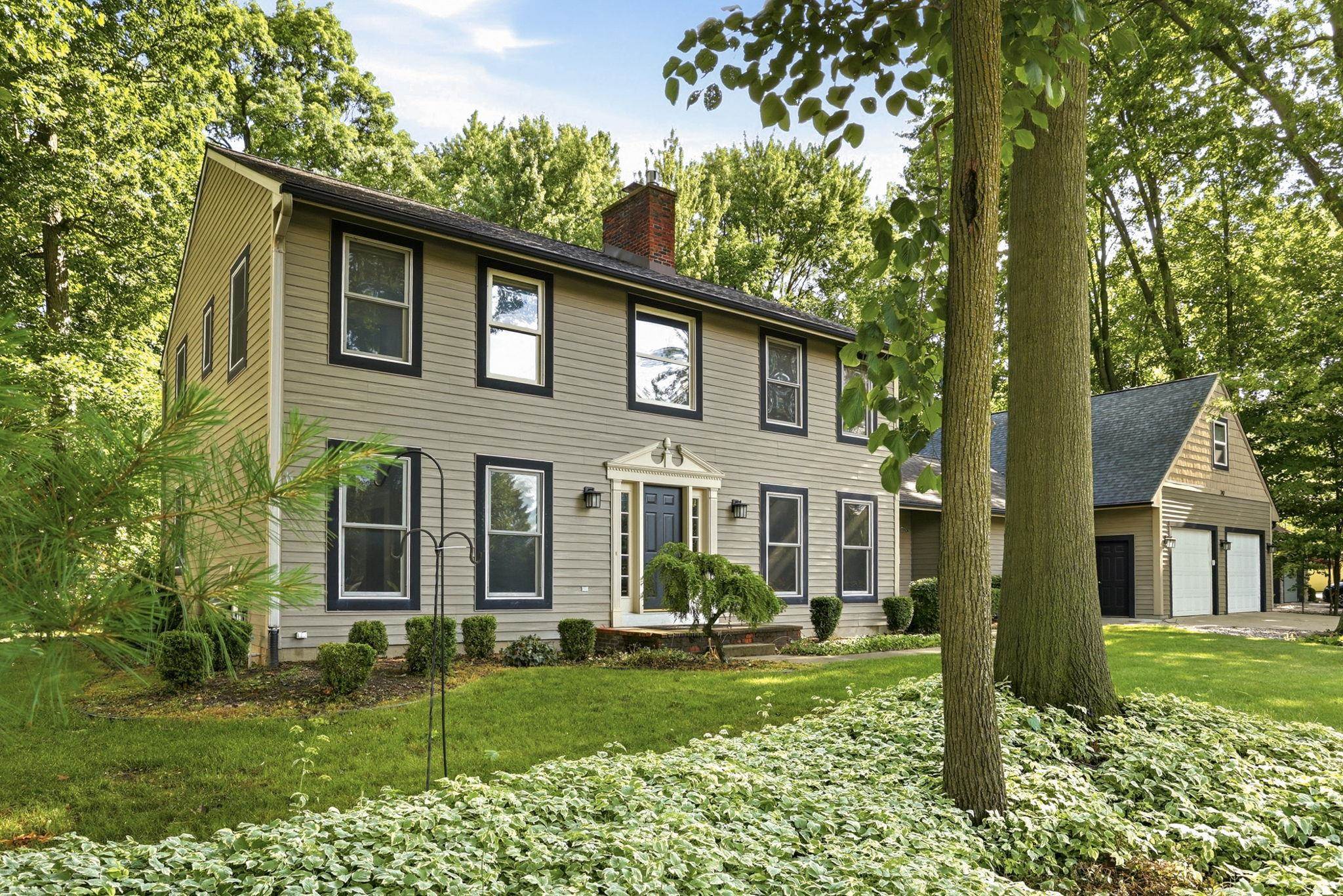 742 Wren Road Frankenmuth, MI 48734 - Photo 3 of 76 50213323-9b540fd6-a951-4f62-a7ef-4e1d1c342a17.JPG