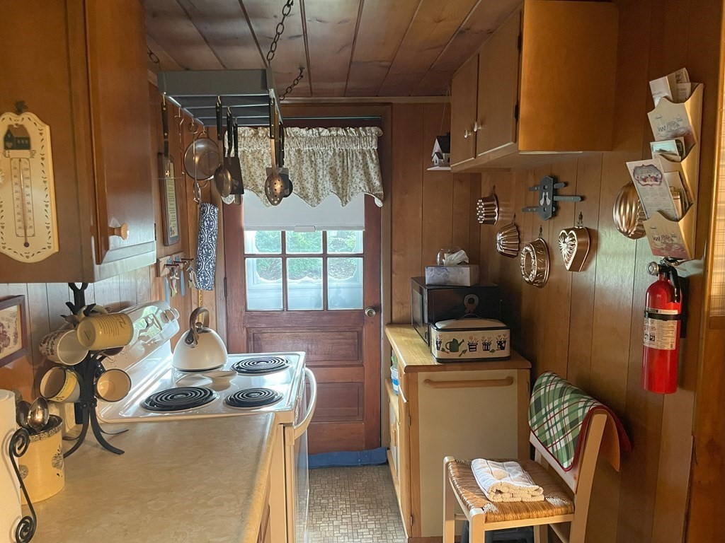 2 Woody Island Road Hopkinton, MA 01748 - Photo 19 of 42 Gallery Image 19