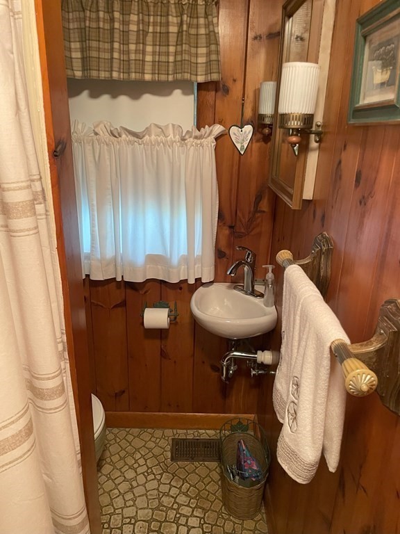 2 Woody Island Road Hopkinton, MA 01748 - Photo 23 of 42 Gallery Image 23