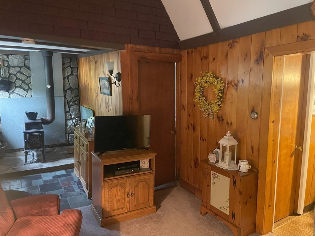 2 Woody Island Road Hopkinton, MA 01748 - Photo 10 of 42 Gallery Image 10