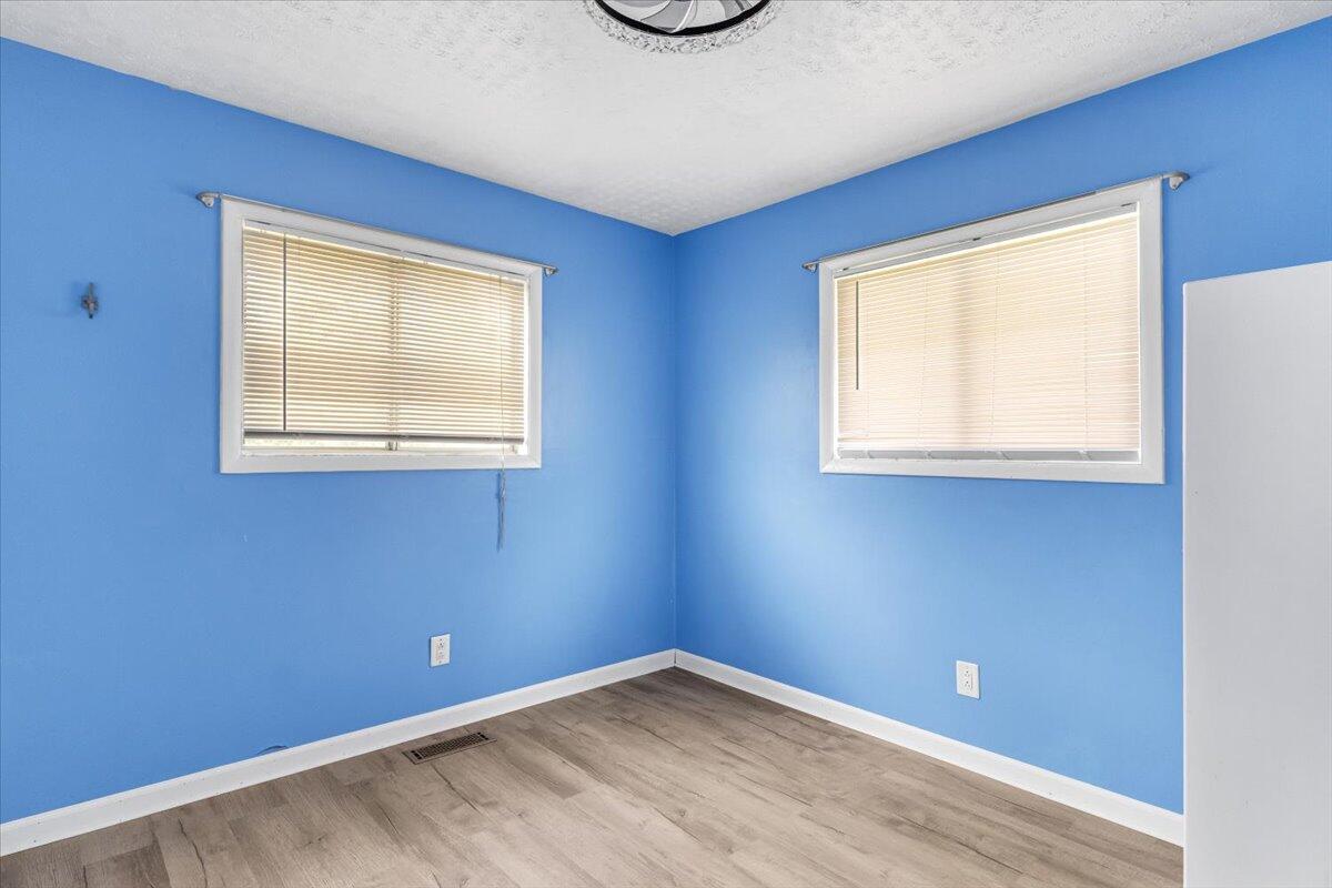 536 Sequatchie Lane Sequatchie, TN 37374 - Photo 11 of 27 16-IMG_2626