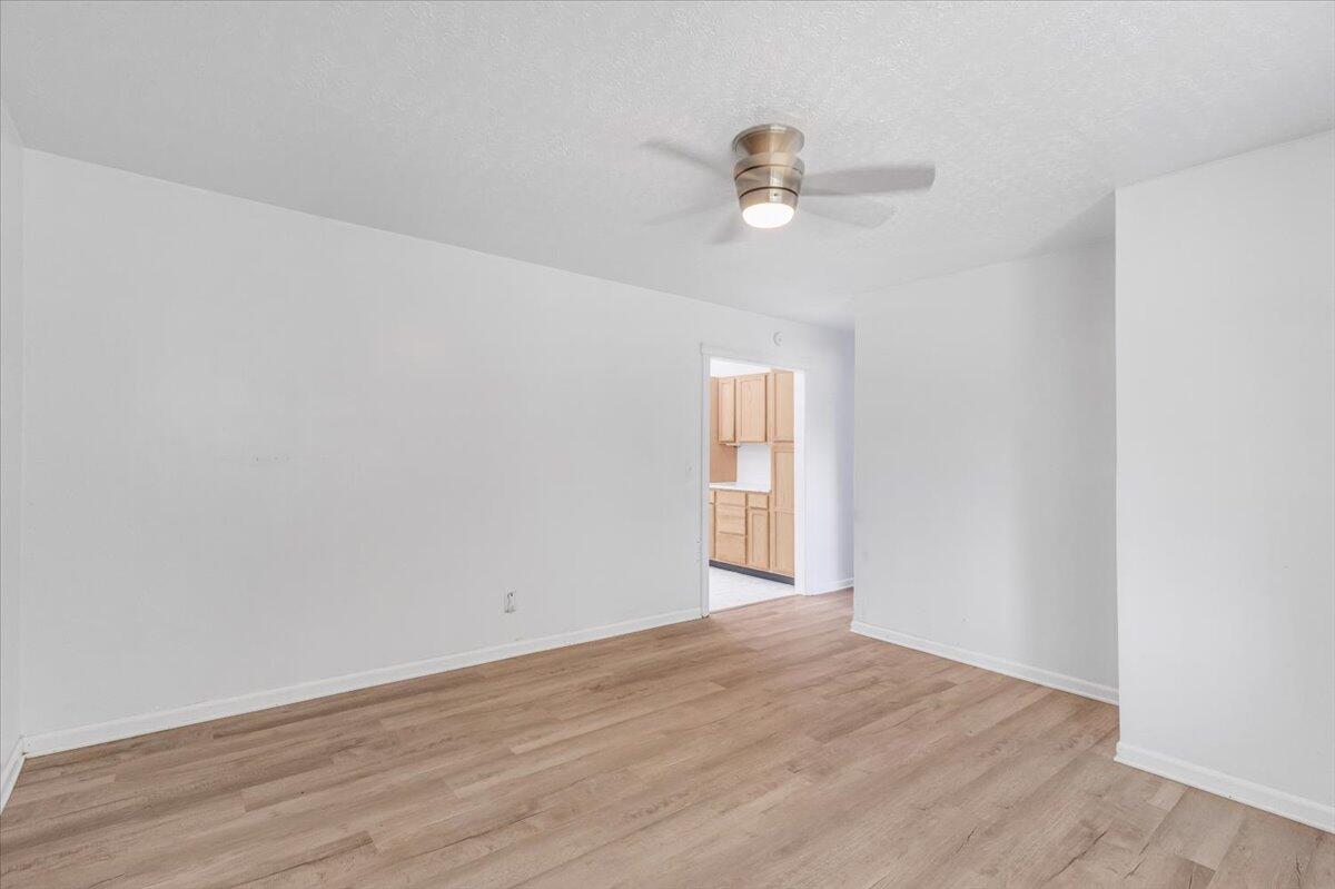 536 Sequatchie Lane Sequatchie, TN 37374 - Photo 8 of 27 06-IMG_2572