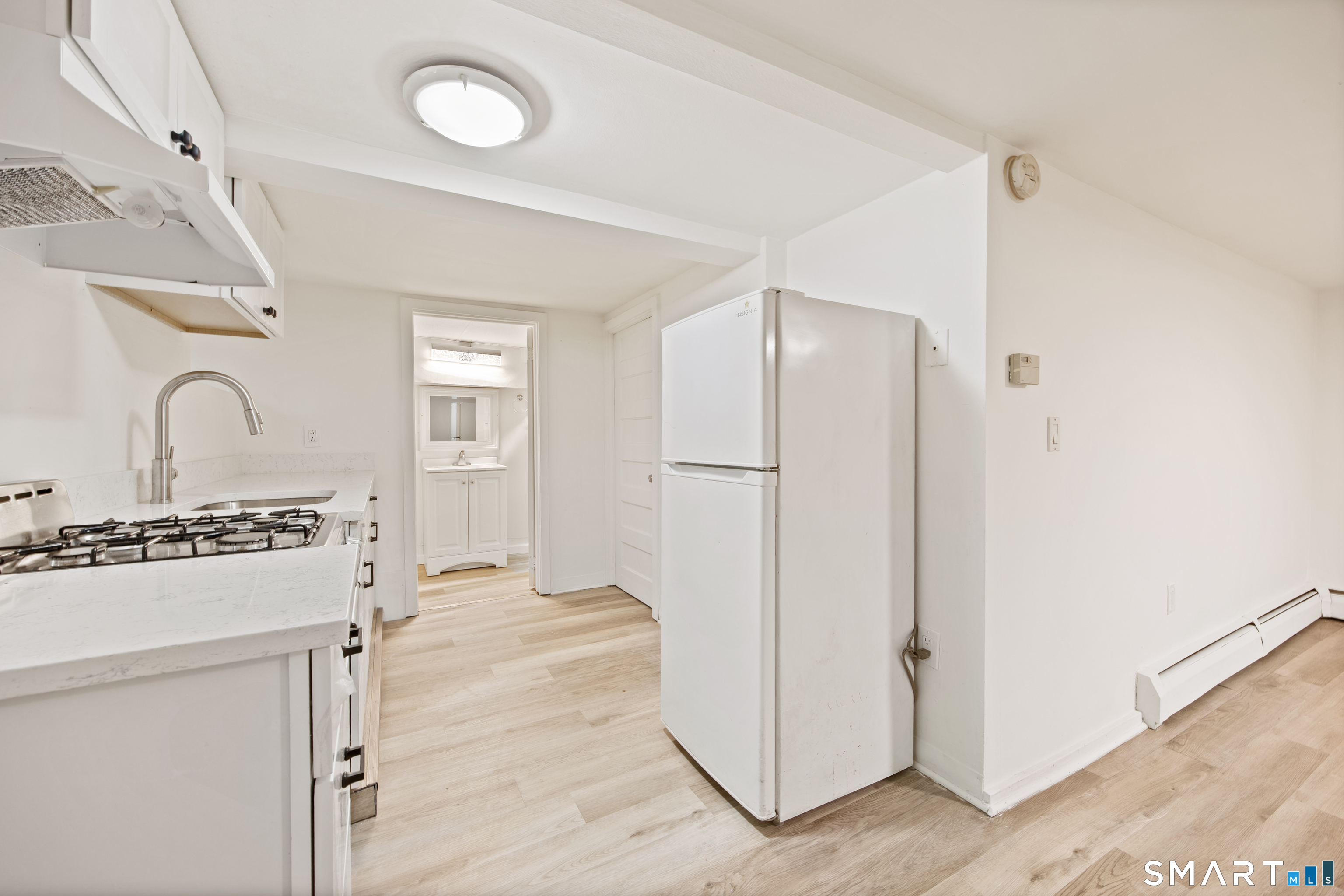 254 Davis Street Watertown, CT 06779 - Photo 6 of 20 Unit 1