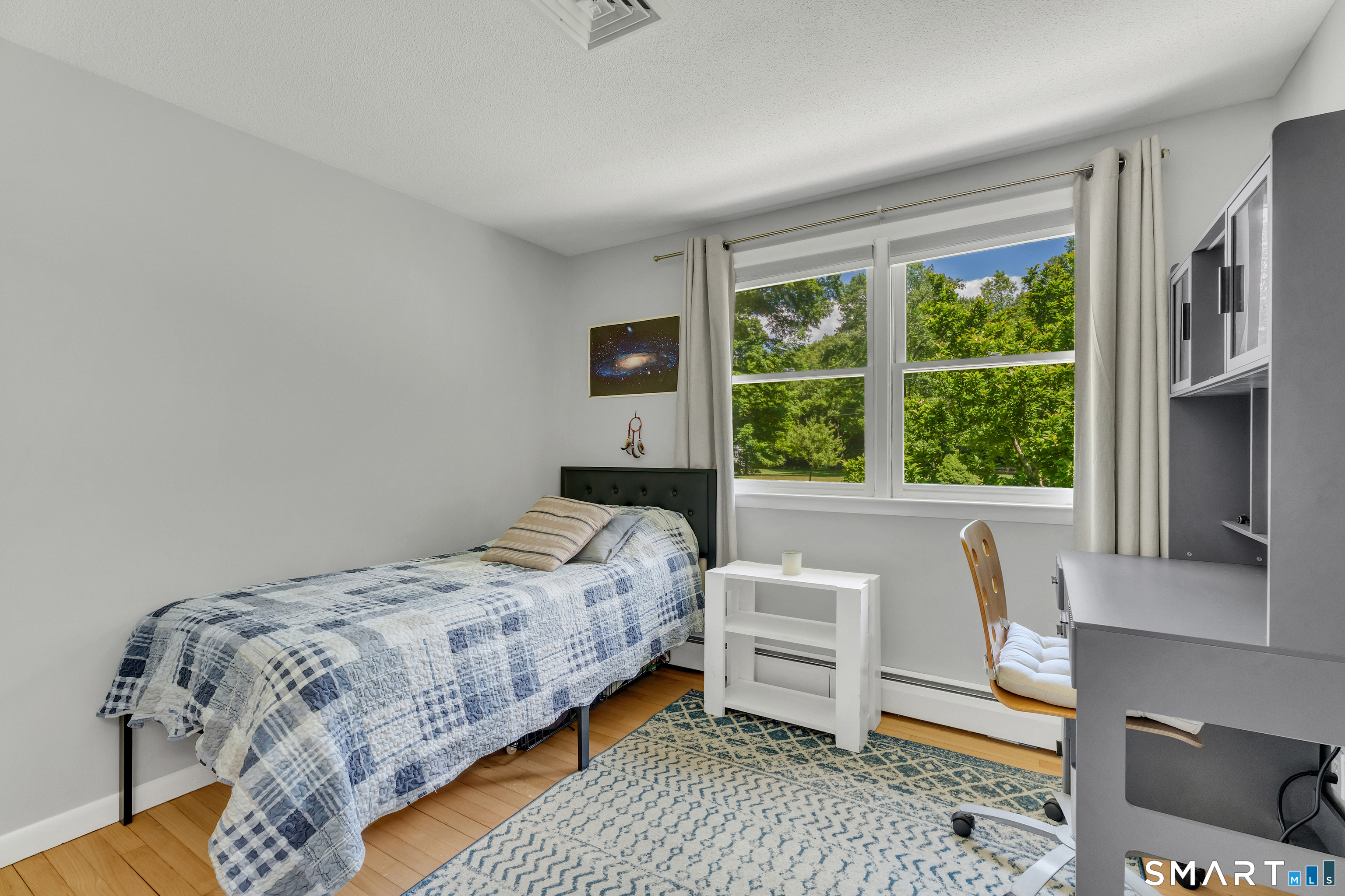 384 Beaver Meadow Road Haddam, CT 06441 - Photo 15 of 38