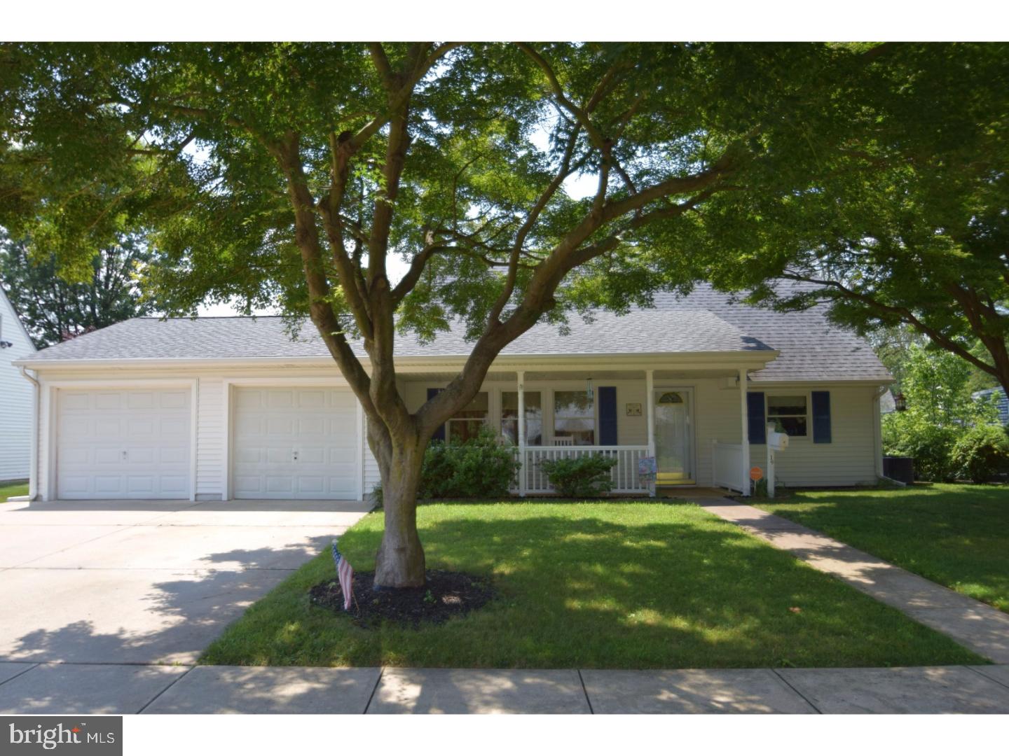 19 Quakeroak Road Levittown, PA 19057 - Photo 1 of 24 Gallery Image 1