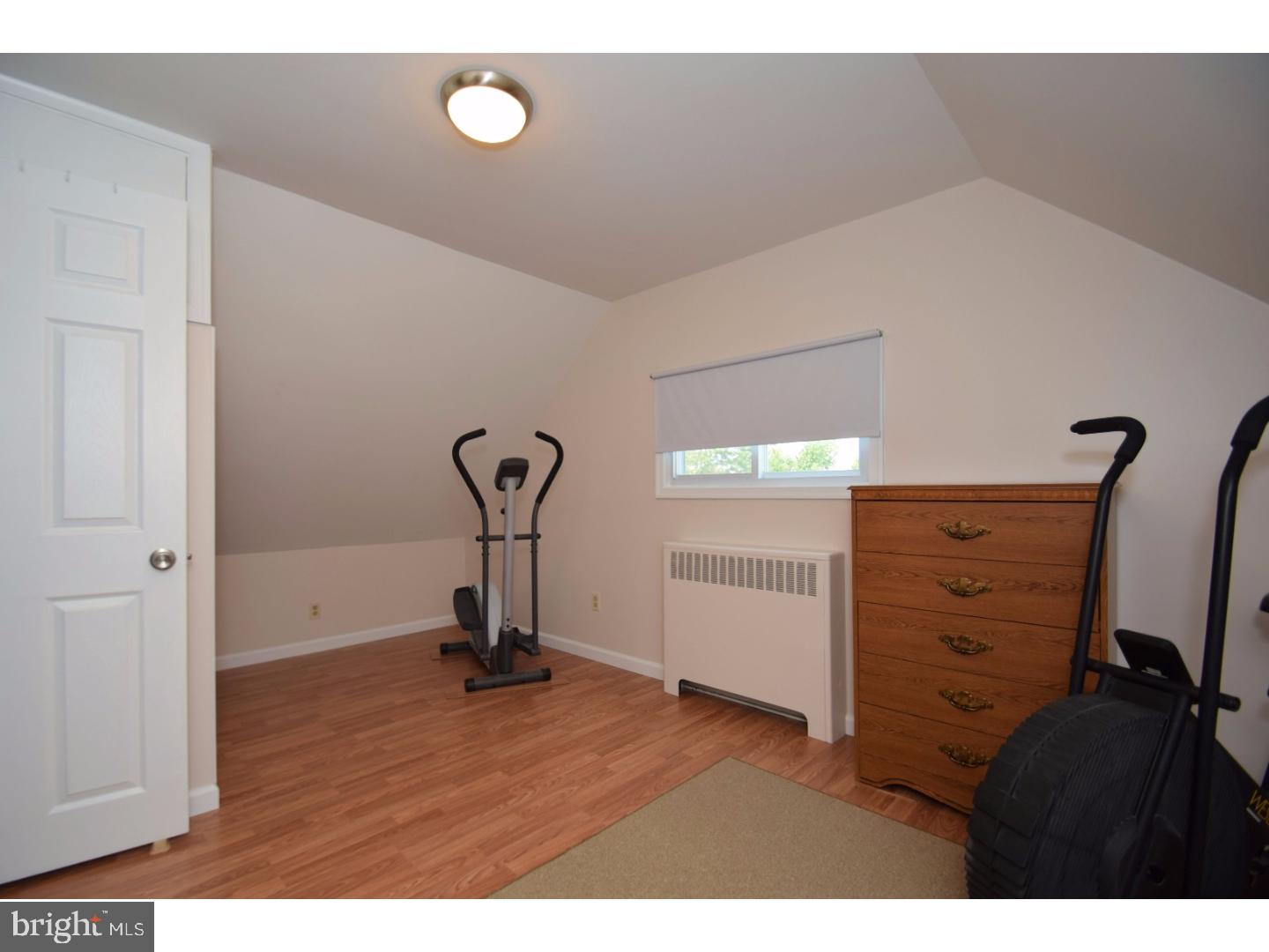 19 Quakeroak Road Levittown, PA 19057 - Photo 13 of 24 Gallery Image 13