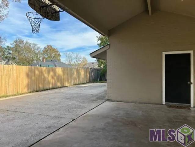 $2,000 | 6147 Petersburg Drive, Baton Rouge, LA 70817