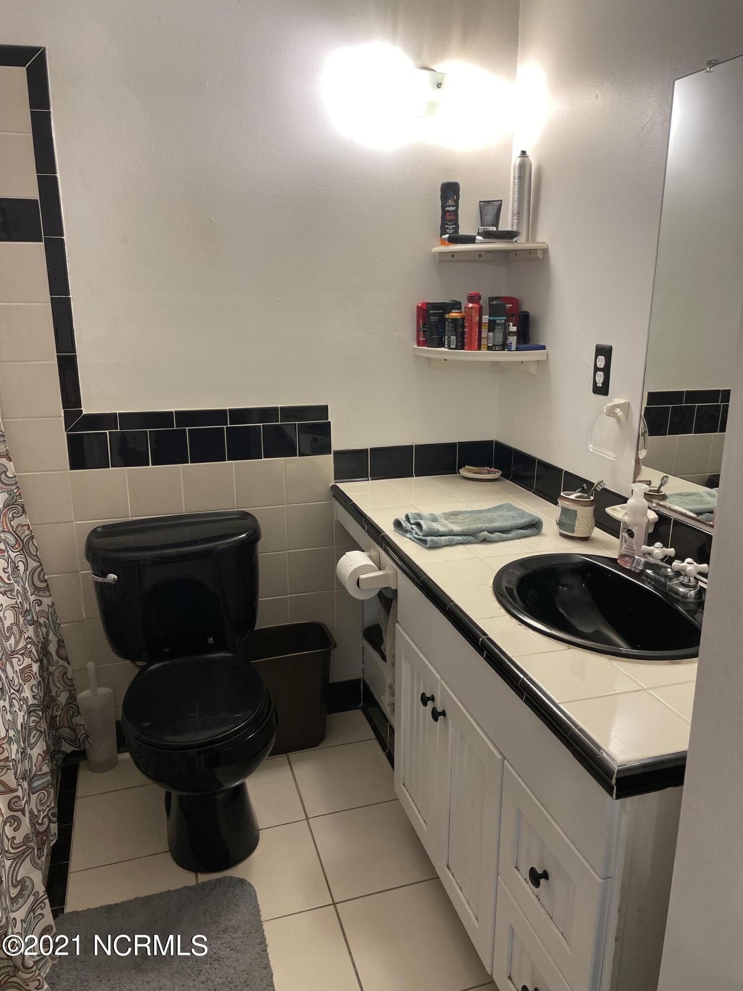 916 Fire Tower Road Jacksonville, NC 28540 - Photo 15 of 20 Master Bath