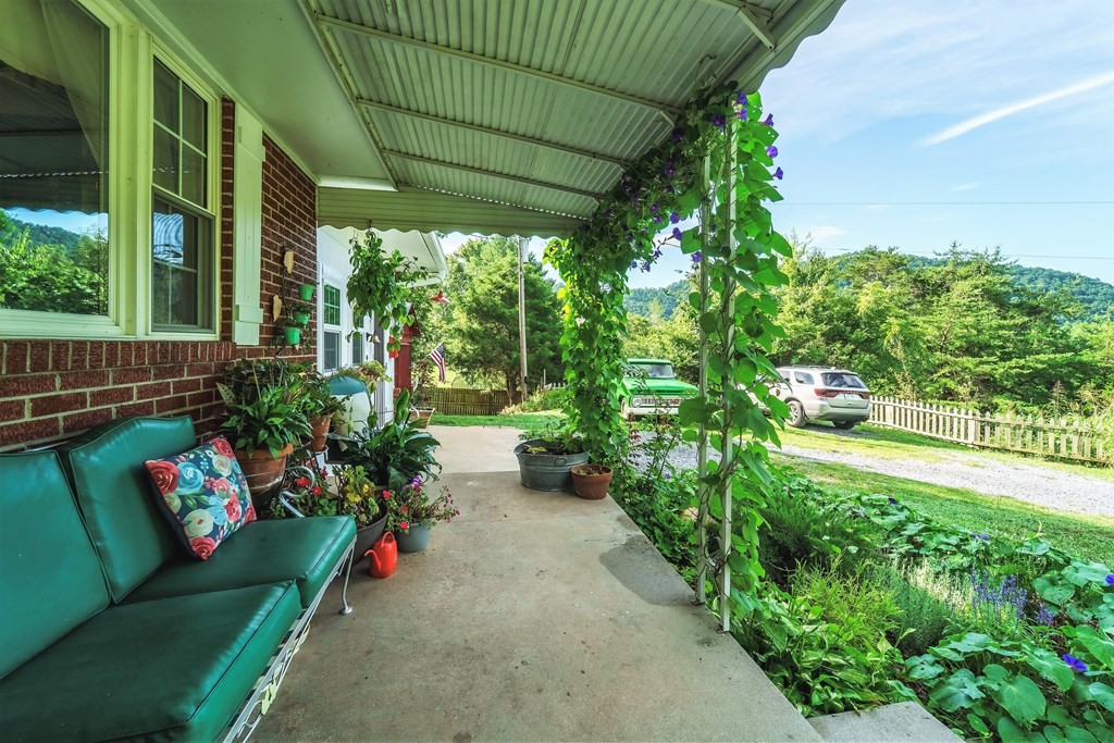 622 Lower Bogard Road Newport, TN 37821 - Photo 24 of 34 a view of a garden with patio