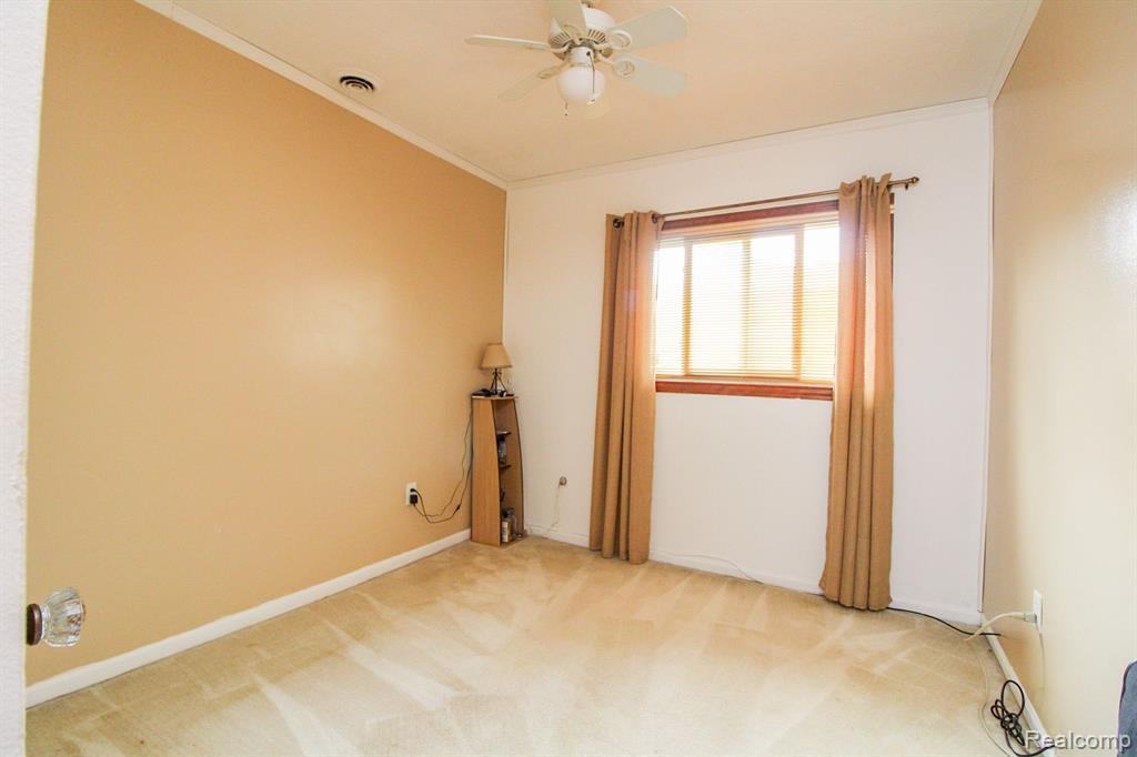 20977 Stahelin Road Southfield, MI 48075 - Photo 10 of 35