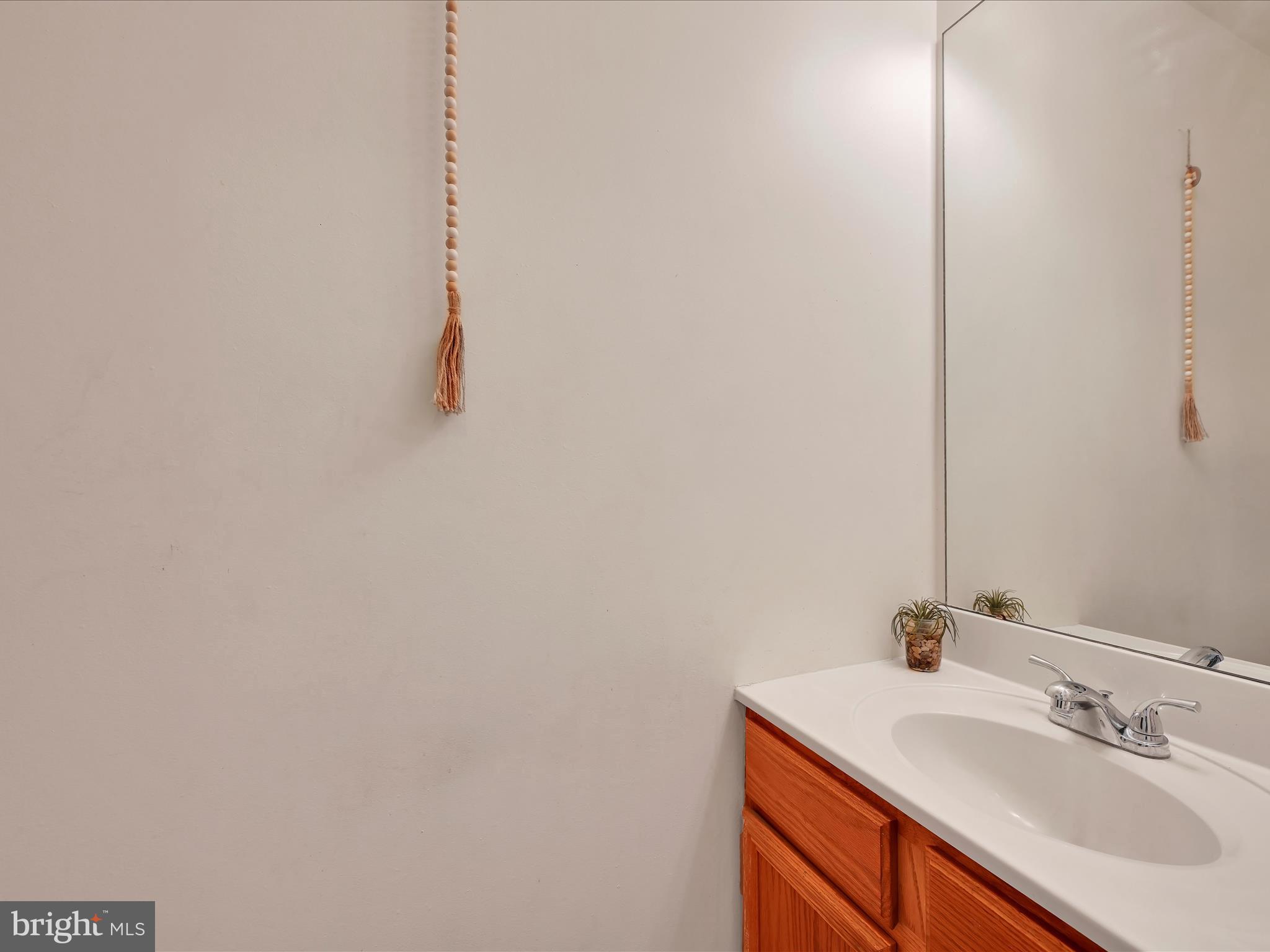 103 Riders Way Lebanon, PA 17042 - Photo 13 of 27 Powder Room