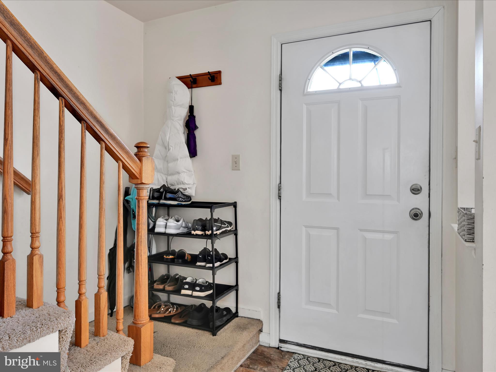 103 Riders Way Lebanon, PA 17042 - Photo 5 of 27 Foyer