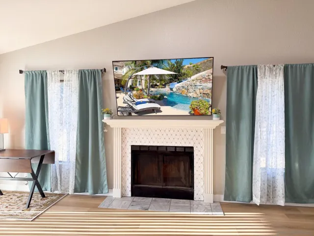 $3,500 | 1457 Fallsview Place, Escondido, CA 92027