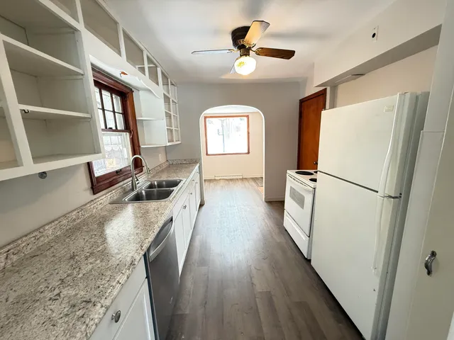 $259,900 | 99 Vander Veen Avenue, Holland, MI 49424