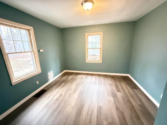 $259,900 | 99 Vander Veen Avenue, Holland, MI 49424