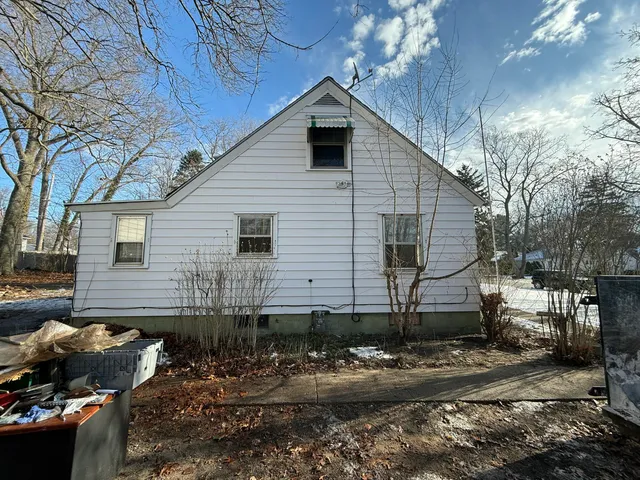 $259,900 | 99 Vander Veen Avenue, Holland, MI 49424