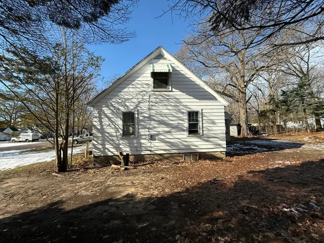 $259,900 | 99 Vander Veen Avenue, Holland, MI 49424