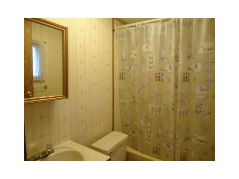 364 Hopper Road Transfer, PA 16154 - Photo 12 of 15 Full Bath.