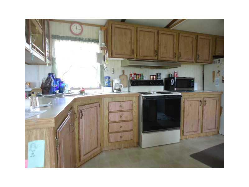 364 Hopper Road Transfer, PA 16154 - Photo 6 of 15 Kitchen.