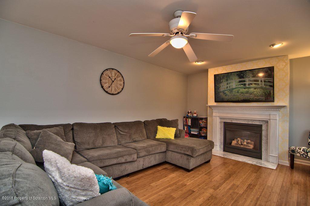 102 Rabbit Run Clarks Summit, PA 18411 - Photo 11 of 48 Gallery Image 11