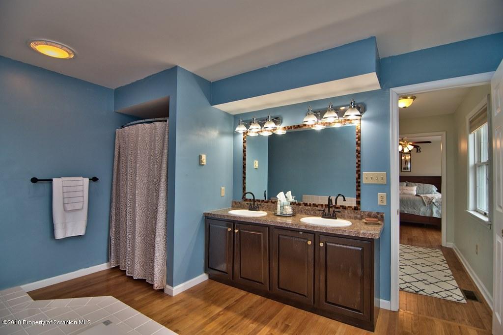 102 Rabbit Run Clarks Summit, PA 18411 - Photo 27 of 48 Gallery Image 27